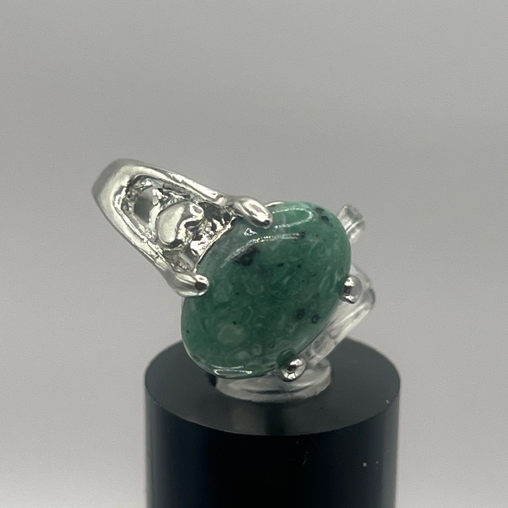 Brand New Siberian Nephrite Jade Silver Ring